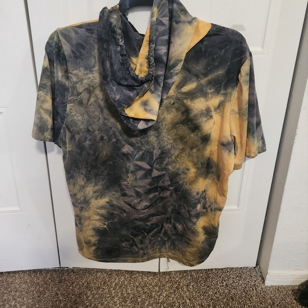 Mega Wear - Picture 2 of 4